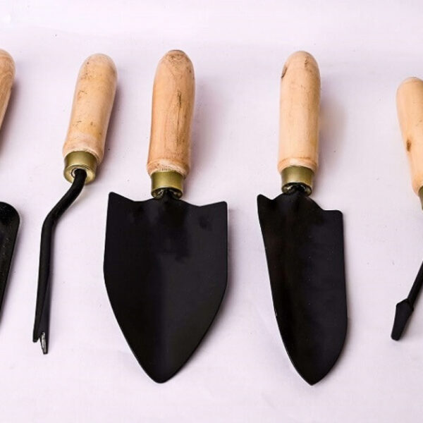 5 Pcs Gardening Tools Kit For All Your Gardening Needs Wooden Handle (5 Pcs Set)